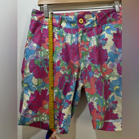 Floral print summer shorts Size 4 - Picture 4 of 5